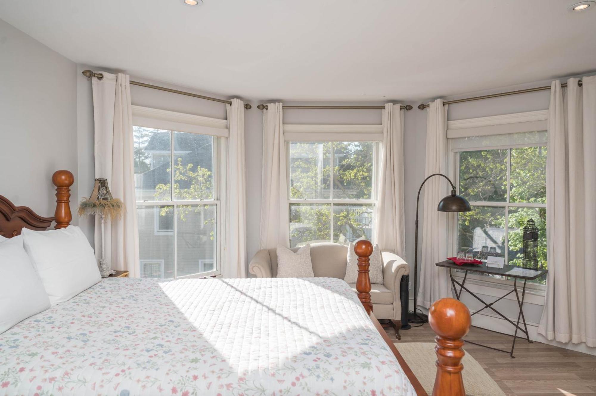 Queen Room Balcony,1679624533:JPEG